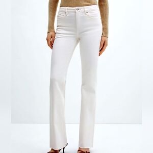 Zara Women's White Cropped Flare Jeans Size 6 Distressed Hem